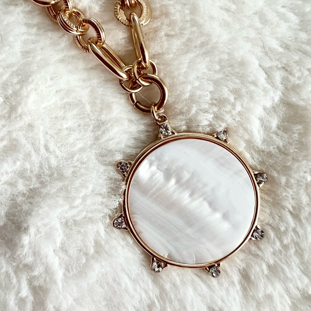 House of Harlow 1960 Gold and Cream Sunburst Necklace